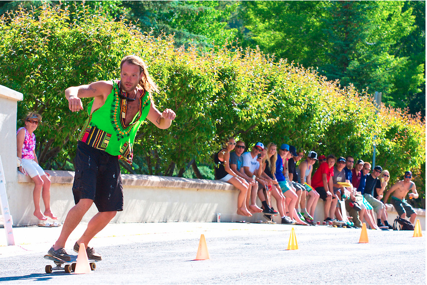 Cavedude lays down some stylish dual slalom steez.