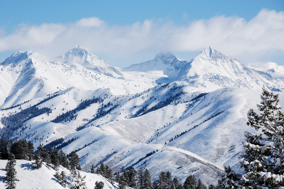 sun-valley-peaks-940x626