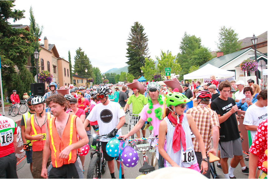The Team Relay embodies the passion for wearing weird costumes, a Sun Valley staple activity
