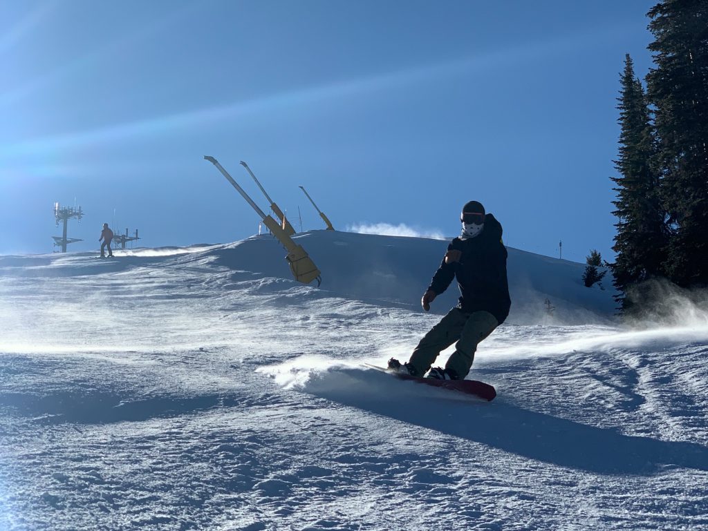 Gordon Jibbing the Snow guns